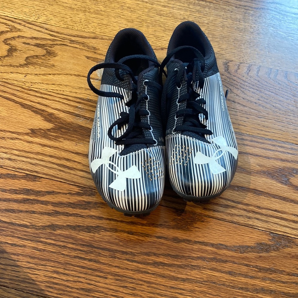 Under armour track spikes size 8